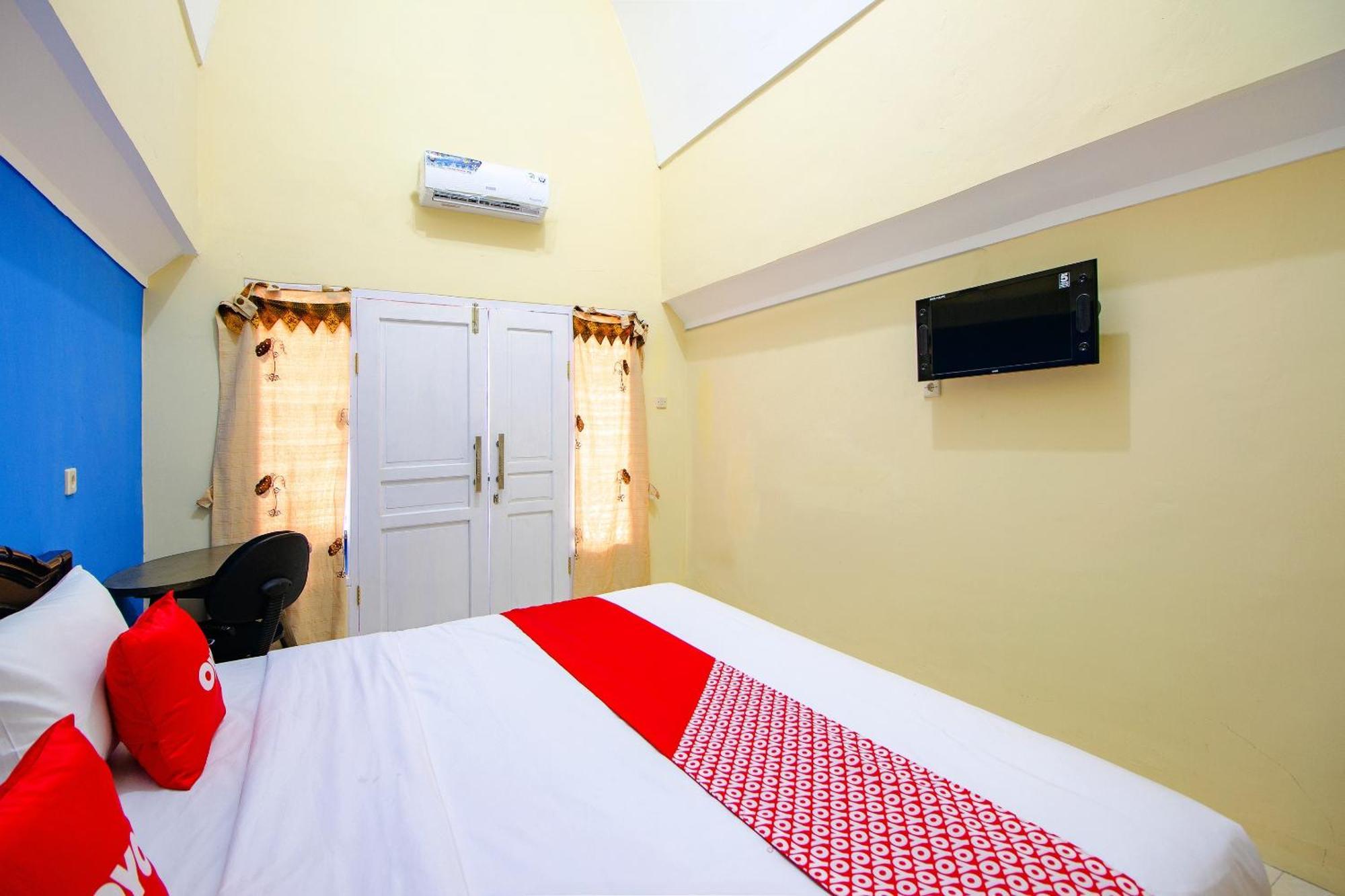 Hotel Oyo Life 1643 Grand Monica Maguwo Exterior foto